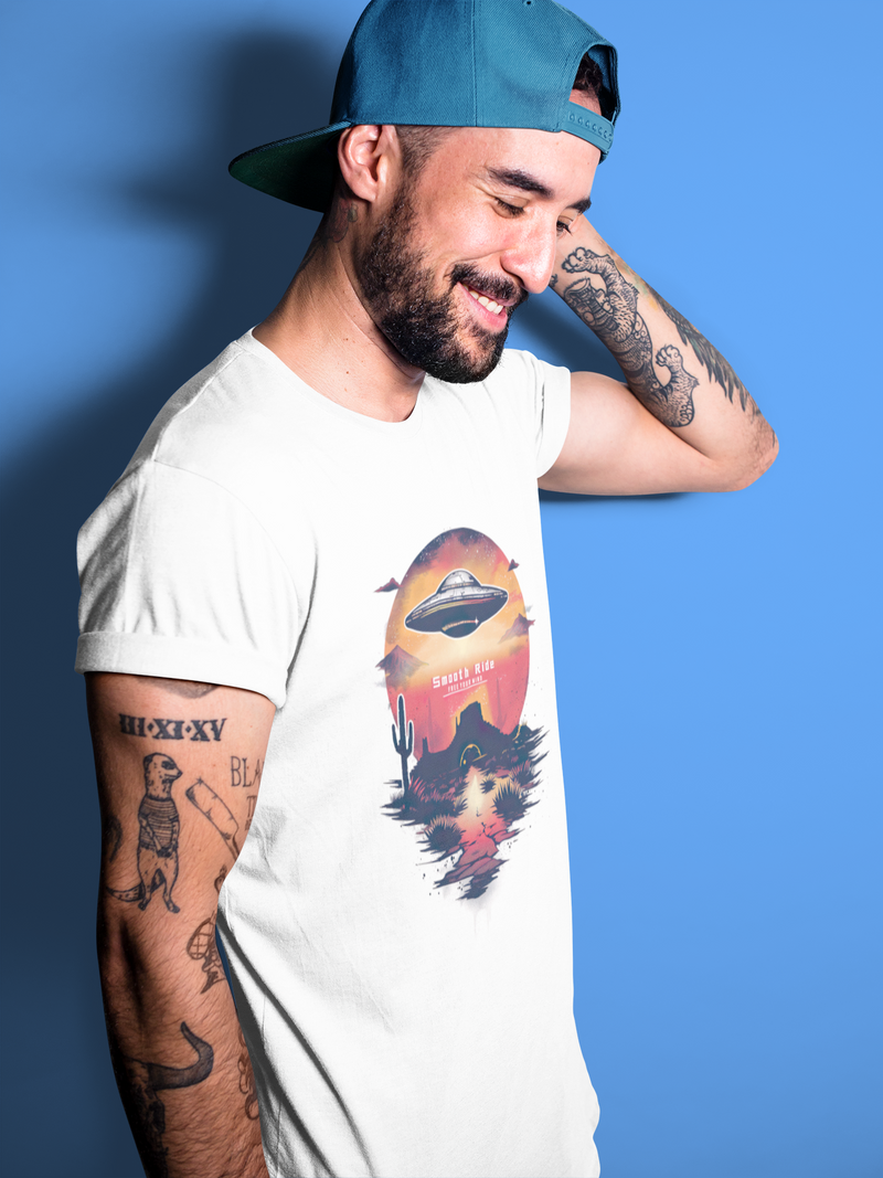 Camiseta Manga Curta Unisex UFO Por do Sol Deserto - Smooth Ride
