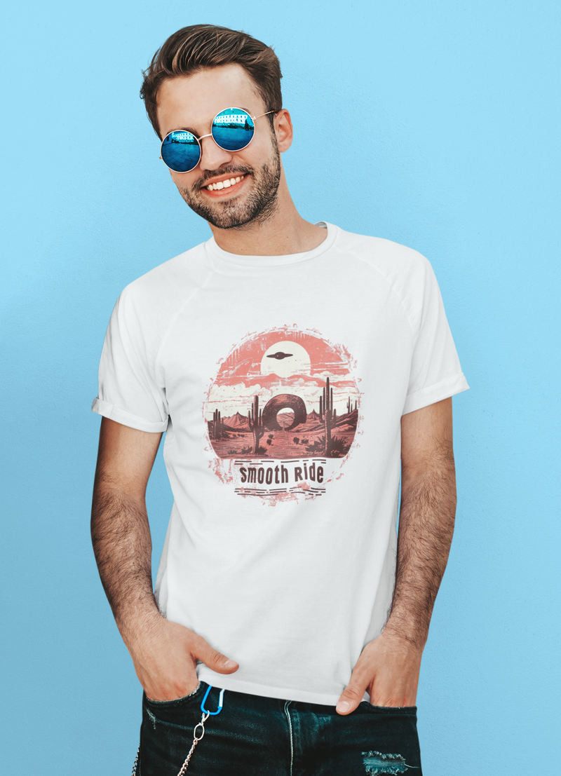 Camiseta Manga Curta Unisex UFO Sol e Portal Deserto - Smooth Ride