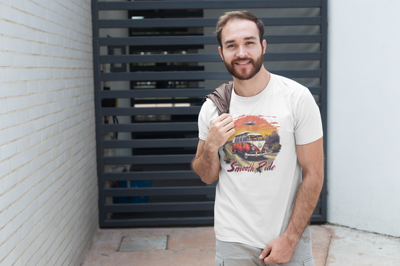 Camiseta Manga Curta Unisex UFO Kombi e Deserto - Smooth Ride