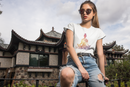 Camiseta Manga Curta Feminina Meditação Figura Folhas