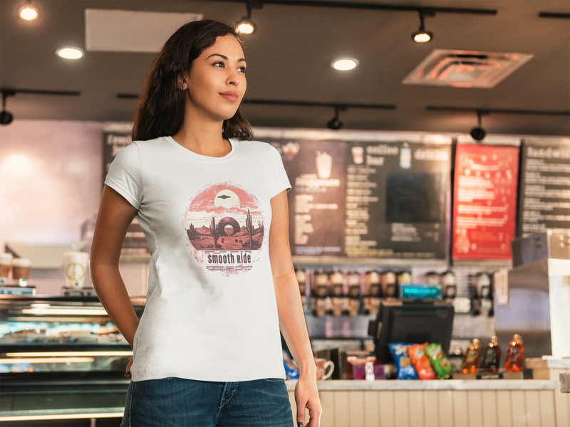 Camiseta Manga Curta Feminina UFO Sol e Portal Deserto - Smooth Ride