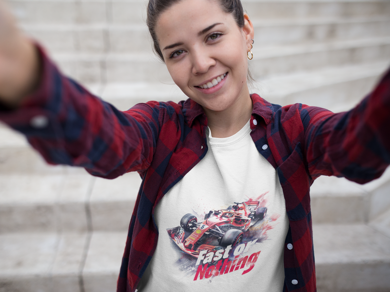Camiseta Manga Curta Feminina Carro Corrida Estilo F1 Vermelho - Fast or Nothing