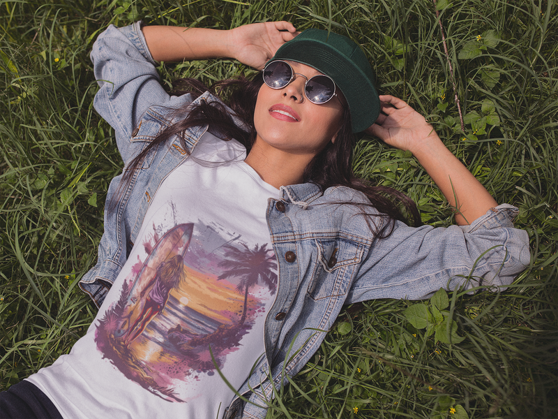 Camiseta Manga Curta Feminina Por do Sol Praia Surfista