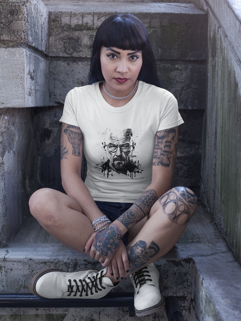 Camiseta Manga Curta Feminina Heisenberg Derretendo