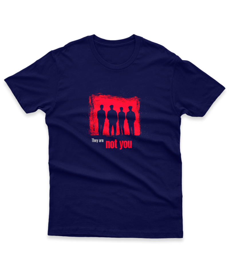 Camiseta Manga Curta Unisex Frase They are not You