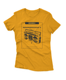 Camiseta Manga Curta Feminina Boombox Tape Recorder & Radio Receiver